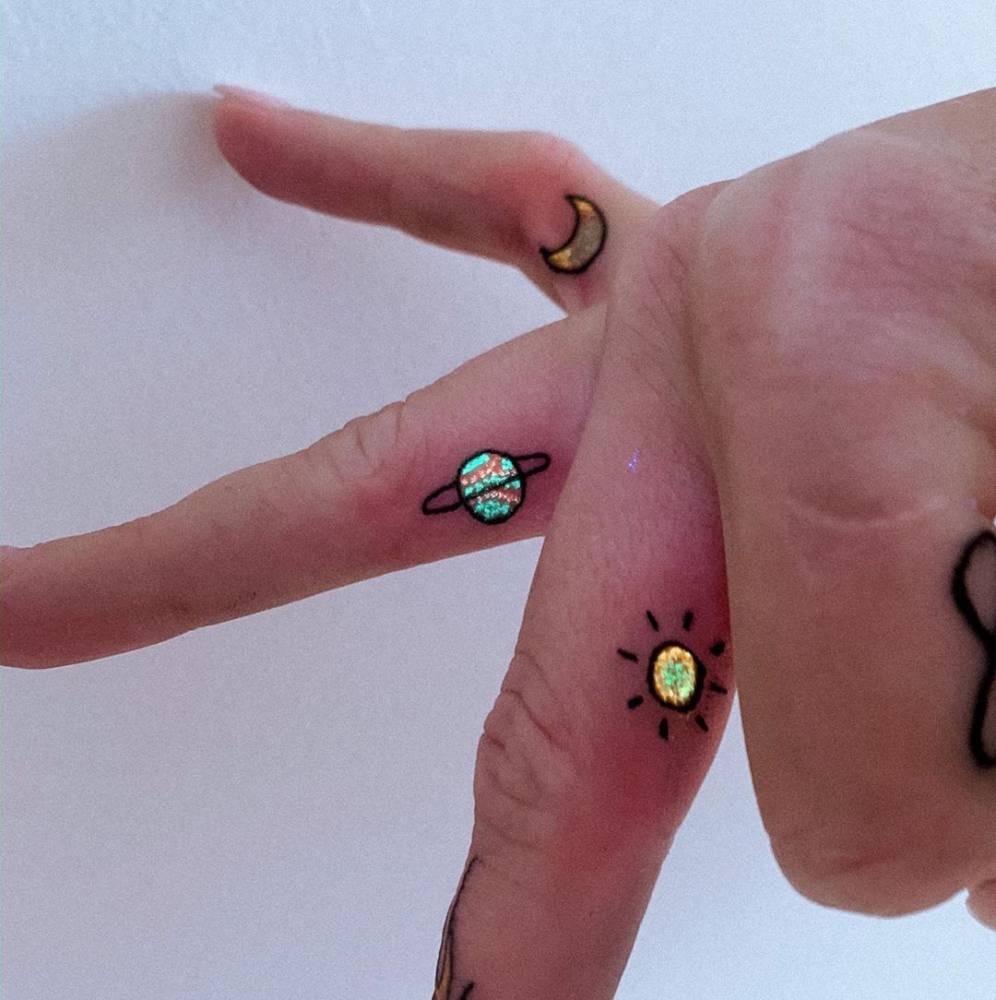 Fun Uv Finger Tattoos - Sun, Moon, Planet 1000_x_996_jpg