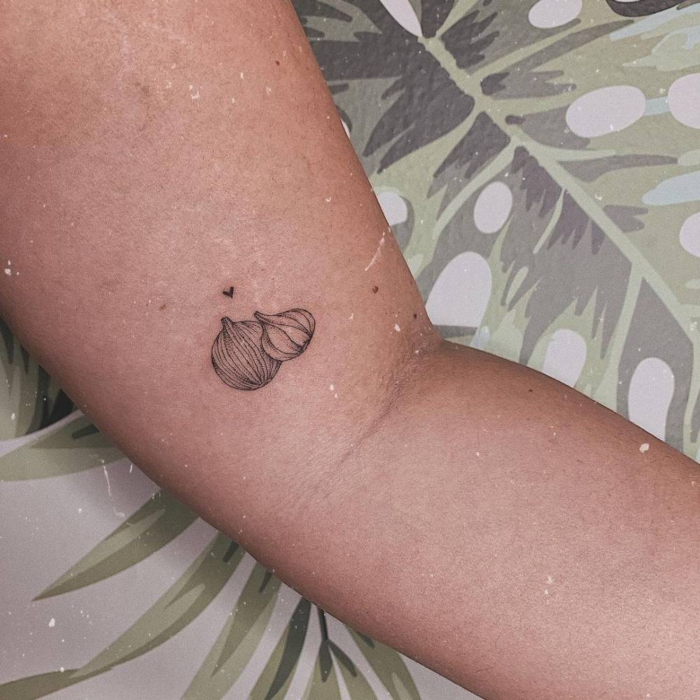 Tatuagem De Mini Alho E Cebola 1000_x_1000_jpg