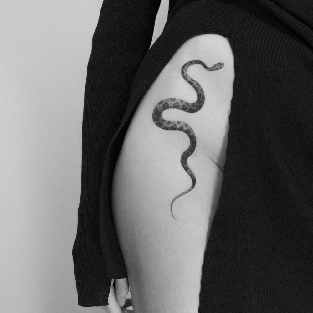 Micro-Realistic Snake Tattoo On The Hip 1000_x_1000_jpg