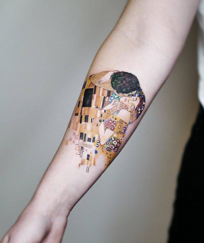Gustav Klimt's 'The Kiss' Tattoo On The Right Inner 797_x_667_jpg