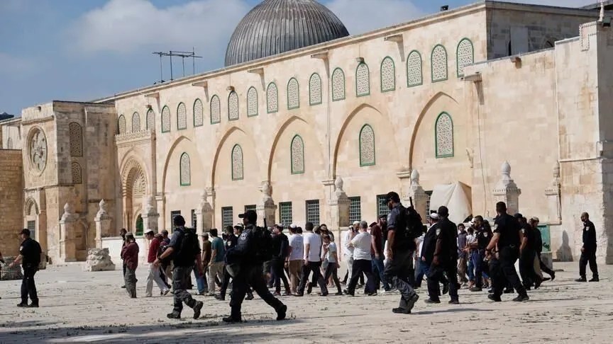 للجمعة الثانية.. إسرائيل تمنع فلسطينيين من الصلاة بالأقصى