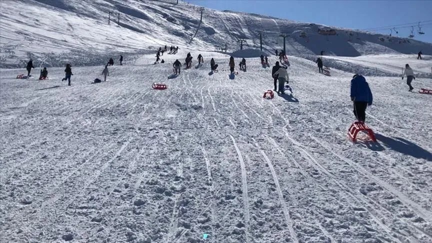 السياحة الشتوية.. أنطاليا التركية بانتظار محبي التزلج