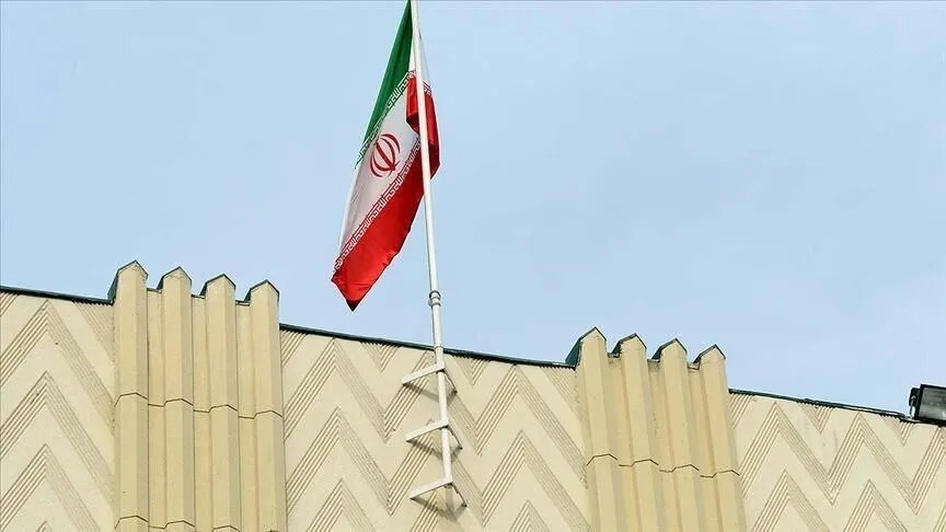 إيران.. إصلاحيون يطالبون برفع الإقامة الجبرية عن معارضين