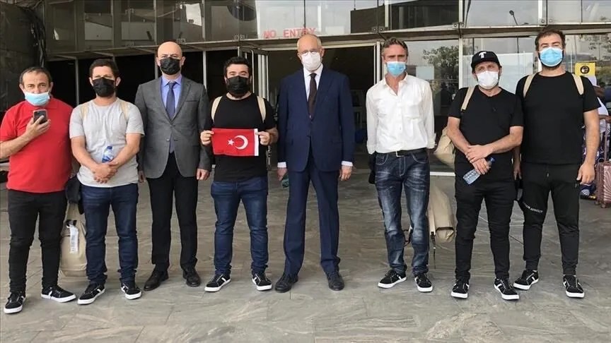 نقل 6 من البحارة الأتراك إلى سفارة بلادهم في نيجيريا 