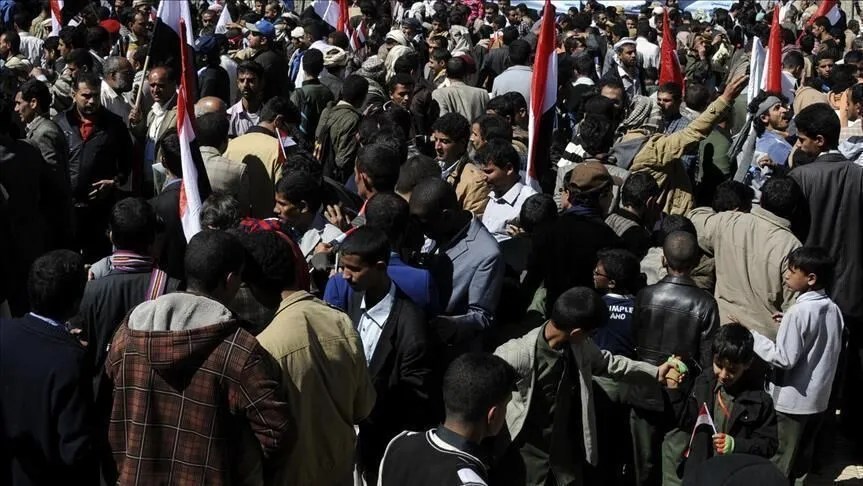 اليمن.. الحوثي تنظم تظاهرات للتنديد باستمرار عمليات التحالف