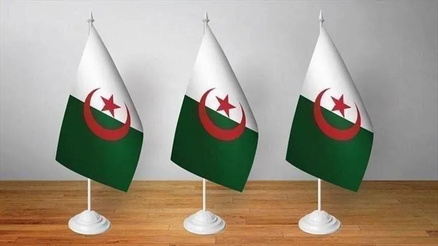 الجزائر.. مشروع تعديل قانوني يسمح بسحب الجنسية من 3 فئات