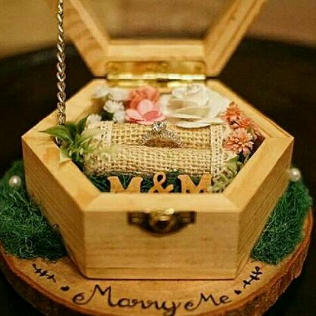 Yang 0.998217711968781 dan 1.27281754304555 di 1.40586624720146 itu 1.60605525635212 dengan 1.92694315549759 ini 2.04249539860528 untuk 2.05573034539414 dari 2.09959237384937 dalam 2.11677996685297 tidak 2.11939383059724 akan 2.4399120190214 pada 2.62667215573031 juga 2.67282100848081 … Kotak Cincin Tunangan Lamaran Pernikahan / Ring box Rustic Wedding