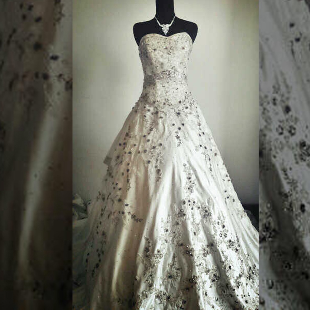 Jual 221/1027 Gaun Pengantin Putih Tulang / Wedding Gown Broken White / gaun  second Indonesia|Shopee Indonesia