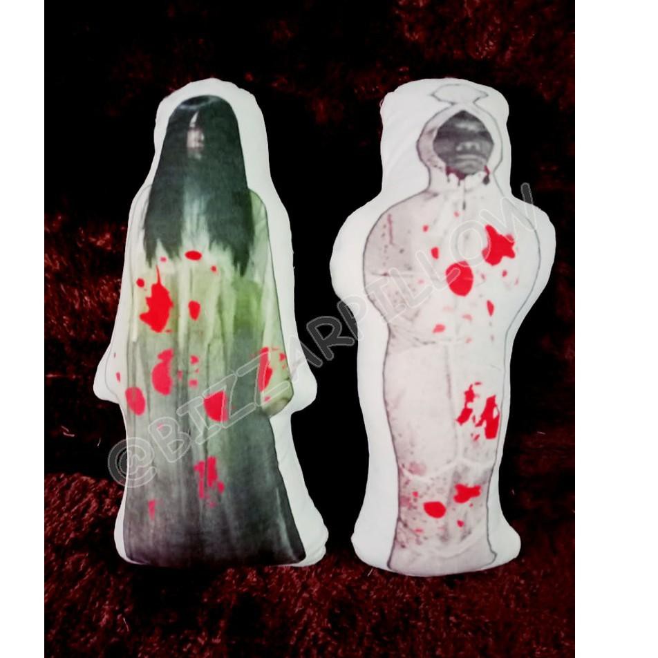 Uniknya anjing tersebut memakai masker dengan tujuan agar masyarakat malu sama hewan yang juga menerapkan protokol kesehatan. Best Produk Bantal Motif Hantu Bantal Pocong Bantal Kuntilanak Bantal Hantu Bantal Unik 60 Cm Dwn Shopee Indonesia