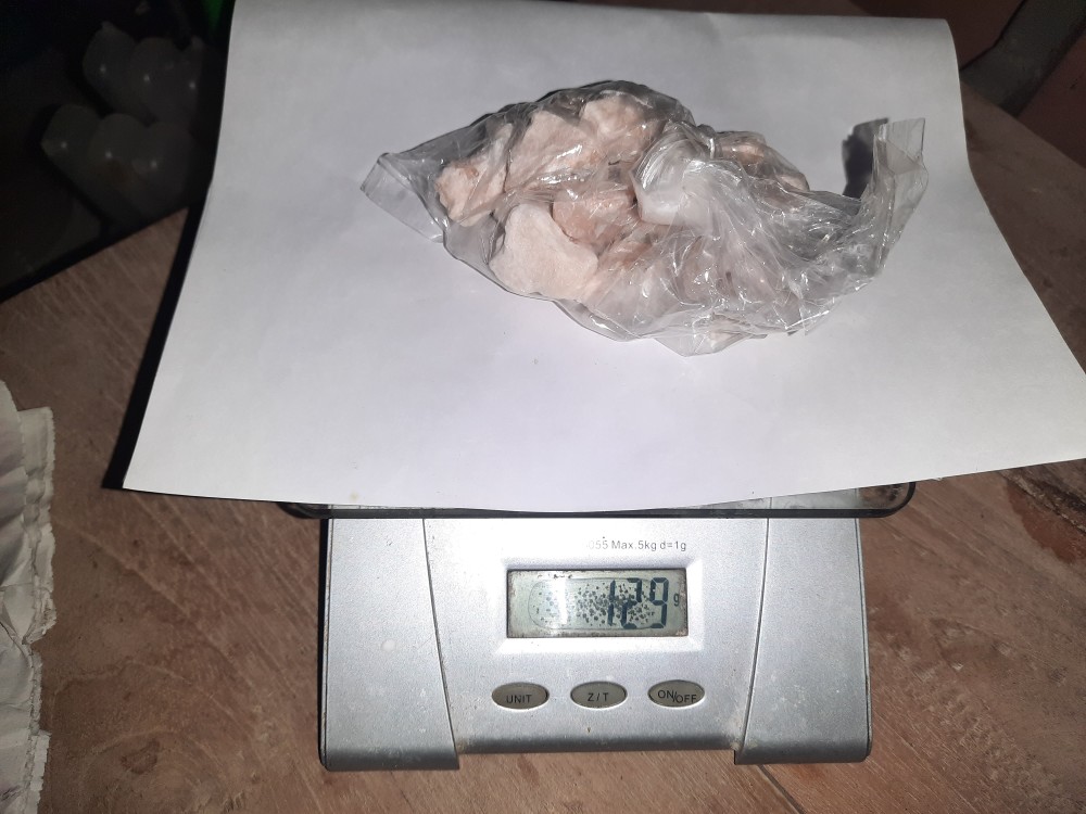 Warangan, yang sering digunakan sebagai bahan pelapis permukaan keris, mengandung bahan utama arsen. Batu Warangan Warangan Keris Batu Arsenik 100 Gram Shopee Indonesia