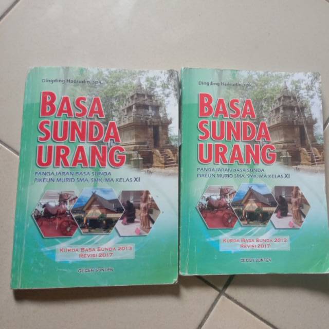 buku bahasa sunda rancage diajar basa sunda kelas 6 sd mi di simpay basa sunda pikeun untuk smp mts kelas viii k13n basa sunda buku paket bahasa sunda kelas 10 kurikulum 2013 revisi 2017 guru. Buku Bahasa Sunda Kelas 11 Xi Basa Sunda Urang Shopee Indonesia