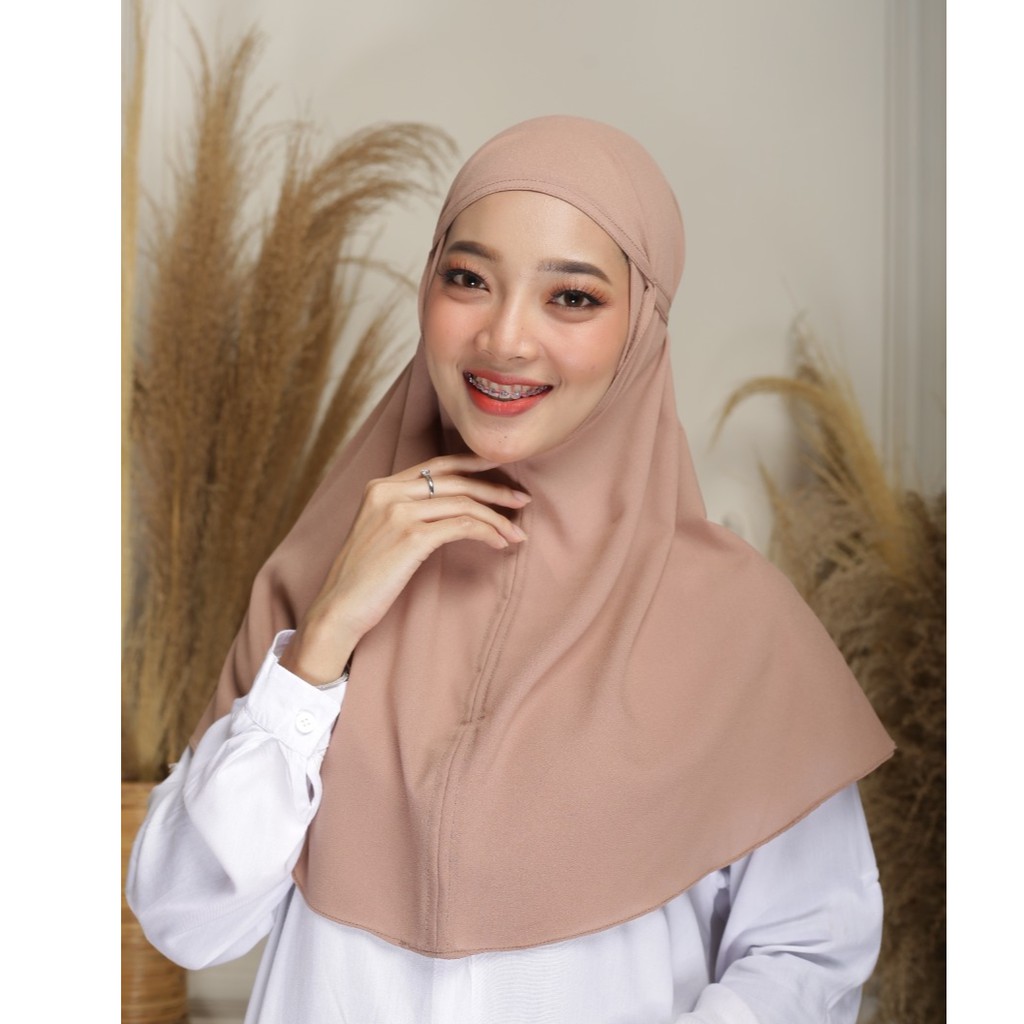 Perbedaan warna coksu dan cream eva sumber : GROSIRBAJUTASIK.ID / BERGO MARYAM DIAMOND | JILBAB MARYAM