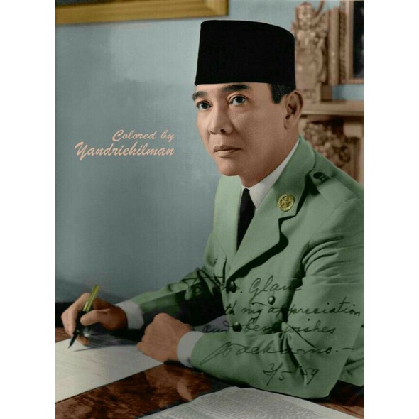 Jual Lukisan Cetak Ir Soekarno Jas Hijau Plus Bingkai Ukuran 65×45 Indonesia|Shopee Indonesia 590_X_590_jpg