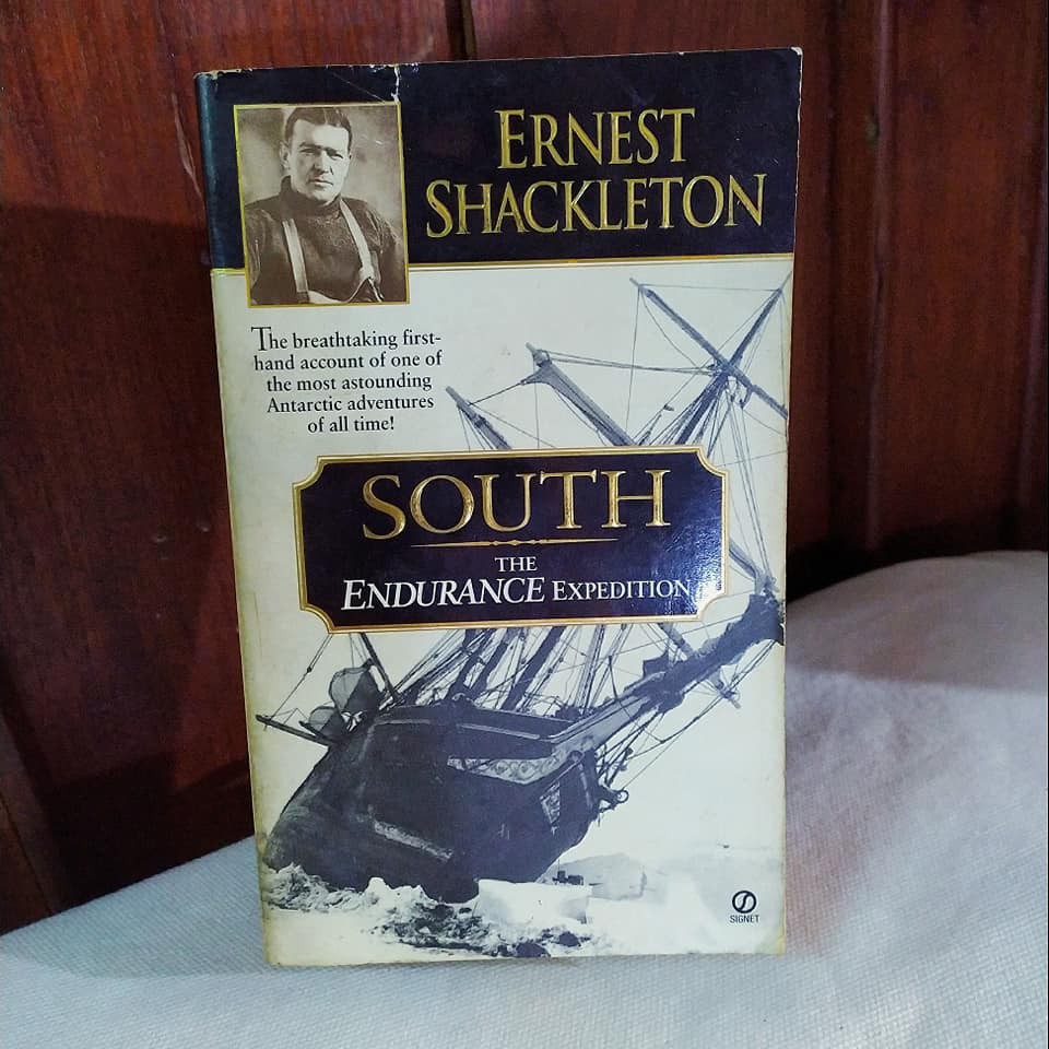 In 1901, shackleton was chosen to go on the antarctic expedition led by british naval officer robert falcon scott on the ship 'discovery'. Jual Ernest Shackleton South The Endurance Expedition Indonesia Shopee Indonesia