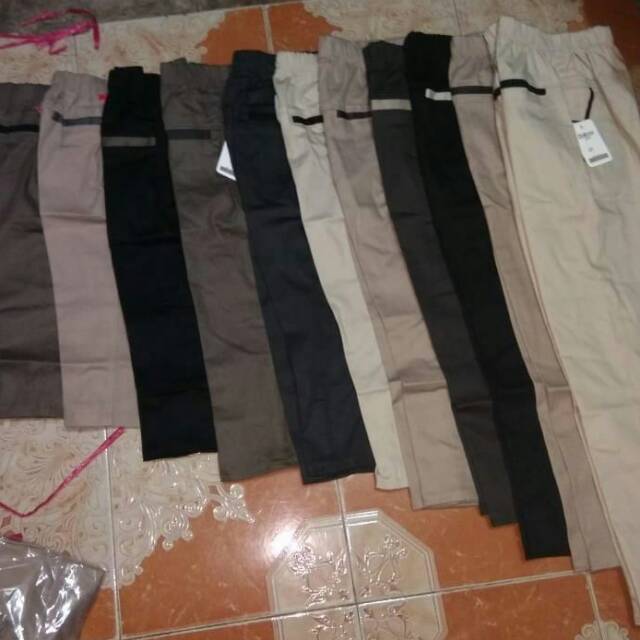 ready celana panjang chinos bahan karung goni streach. | Shopee Indonesia
