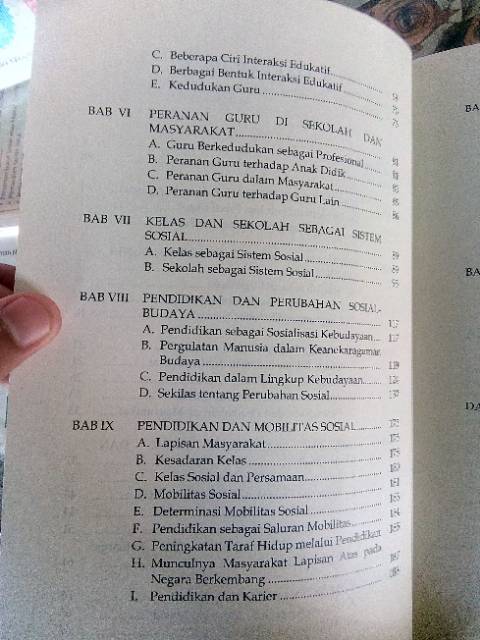 Integral yang saling berinteraksi dan memiliki kiprah yang . Sosiologi Pendidikan Ravik Karsidi Uns Press Shopee Indonesia