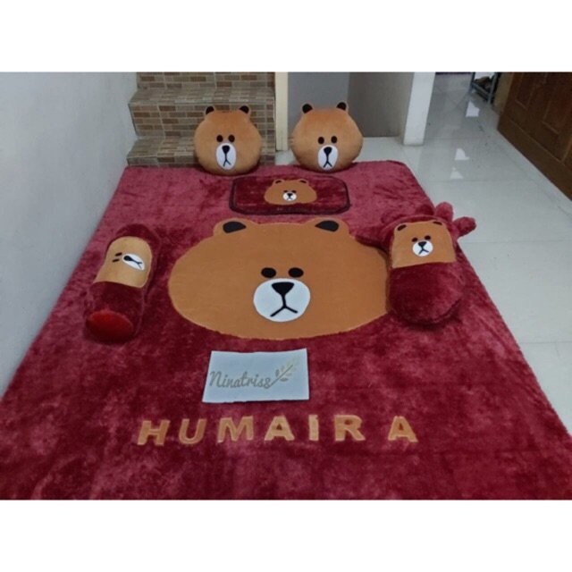 Karpet bulu minimalis dengan ukuran yang minimalis sangat cocok diterapkan pada desain ruangan yang minimalis. Karpet Karakter Bulu Rasfur Murah Inoac 5cm Uk 150x200 Motif Brown Line Shopee Indonesia