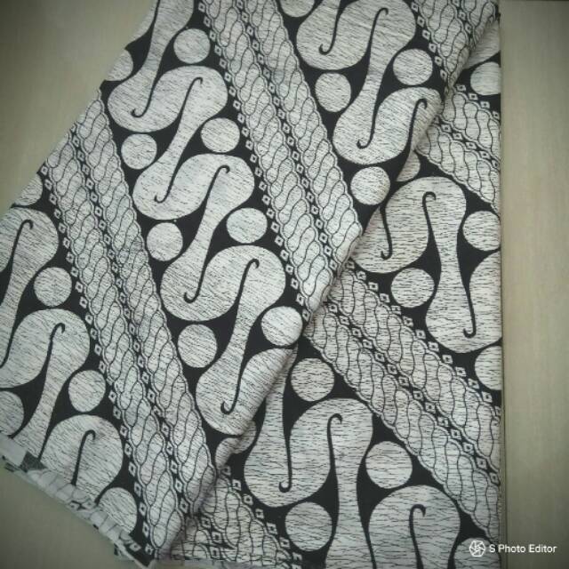 97 inspirasi motif batik bunga dibuku gambar hitam putih. Hmt Kain Batik Murah Seno Lerek Monochrom Kain Batik Hitam Putih Bahan Baju Seragam Kerja Shopee Indonesia