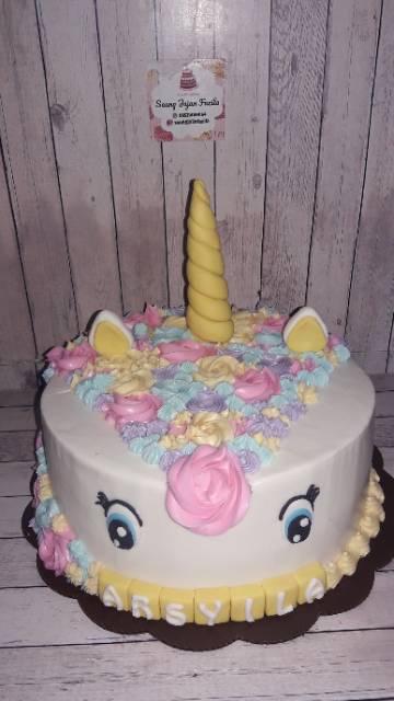 Tersedia wallpaper little pony cake topper ulang tahun, hiasan kue, gambar kuda siap unduh secara free. Kue Ulang Tahun Tart Blackforest Unicorn Kuda Poni Pakai Nama Shopee Indonesia