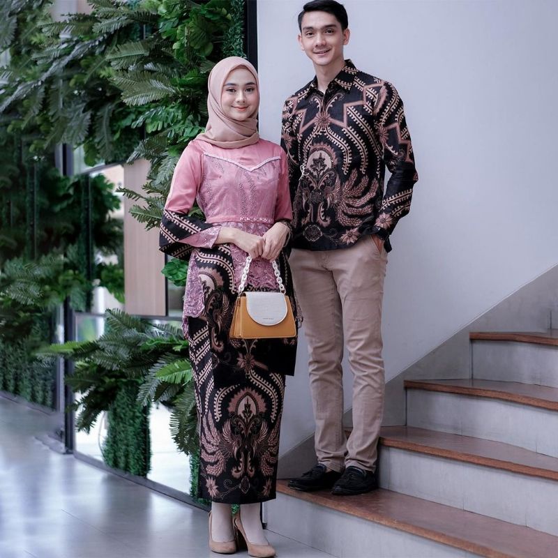 Inovasi kebaya kutu baru ini bisa digunaan debagai. K5py7r9o Vsl6m