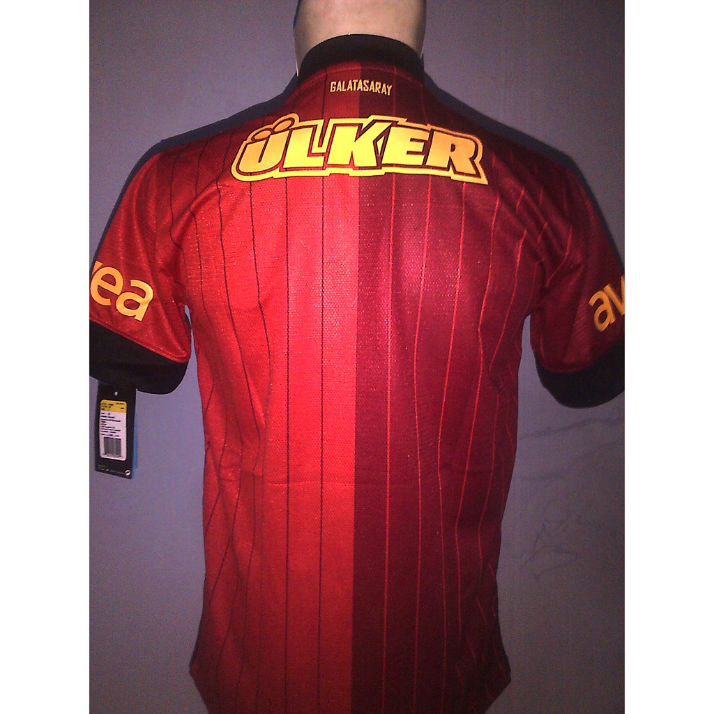 These kit designs were officially unveiled by gala on july 18 2012, but they had been on sale online prior to the release ( last two kit pics dated prior to release). Jual Jersey Galatasaray 3rd 2012 2013 12 13 Grade Ori Indonesia Shopee Indonesia