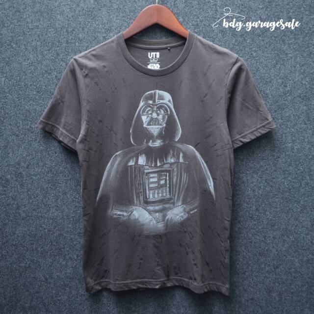 Jual Kaos Uniqlo x Star Wars Darth Vader Second / Preloved Original  Indonesia|Shopee Indonesia