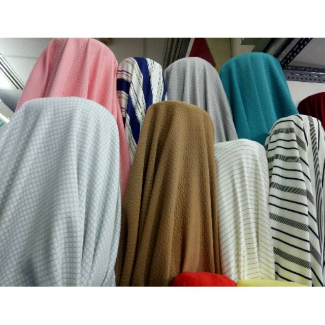 Salah satu keunggulan kain bahan waffle ini memiliki tesktur yang unik seperti waffle , bahan nya lembut, elastis dan nyaman digunakan serta memiliki daya serap keringat yang baik. Kain Wafel Impor Tebal Polos Shopee Indonesia