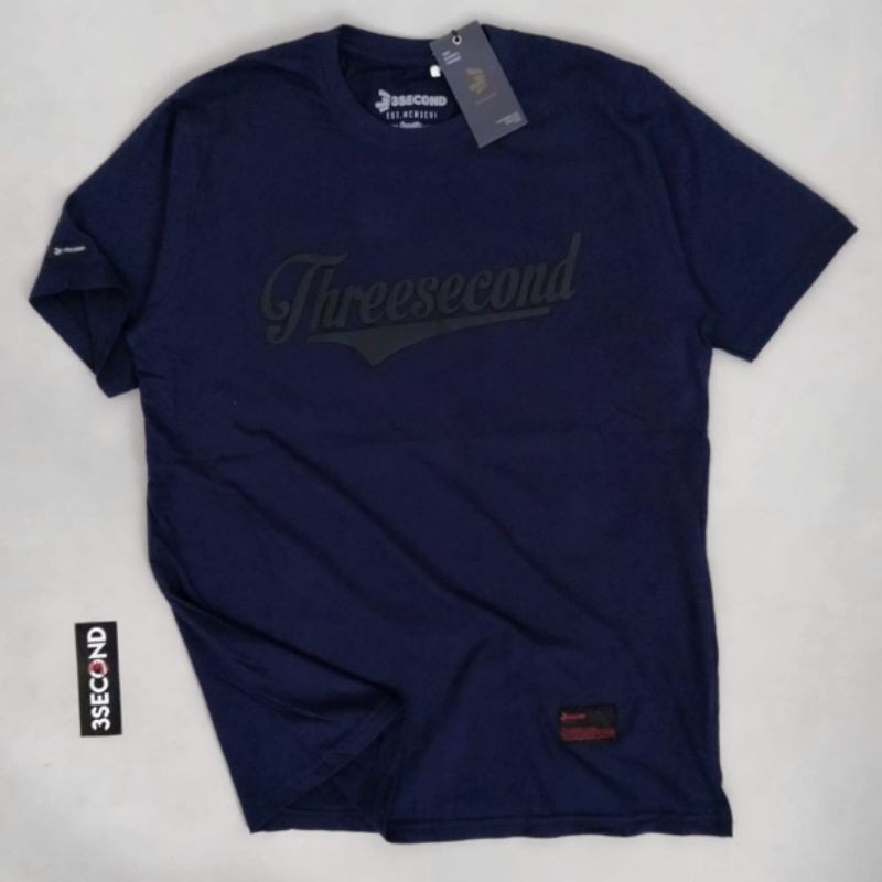 Mengetahui cara berpose ketika berfoto, terutama jika anda bukan model terlatih dengan fotografer berpengalaman mungkin agak sulit dilakukan . (BISA COD) PROMO KAOS 3SECOND PRIA TSHIRT DISTRO FULLPRINT