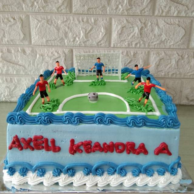 Tentunya sama resep ini anda sanggup membuatnya bersama dengan keluarga tersayang. Lapangan Bola Tart Katakter Bola Bolu Khitan Birthday Cake Shopee Indonesia