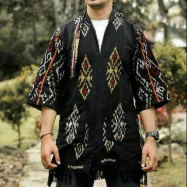 Batik mungkin sudah tidak asing lagi di telinga, tapi kain tenun sebagian orang masih tidak tau dan mungkin belum pernh memakainya, . Outer Tenun Pria Out8w6w Shopee Indonesia