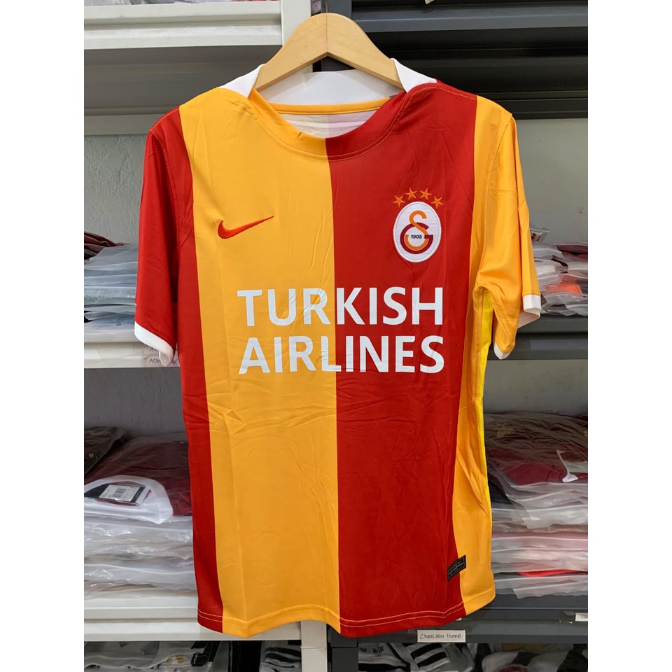 The galatasaray home top helps you stay cool and dry so you can focus on your game. Jual Jersey Home Galatasaray Musim Terbaru 2021 2022 Indonesia Shopee Indonesia
