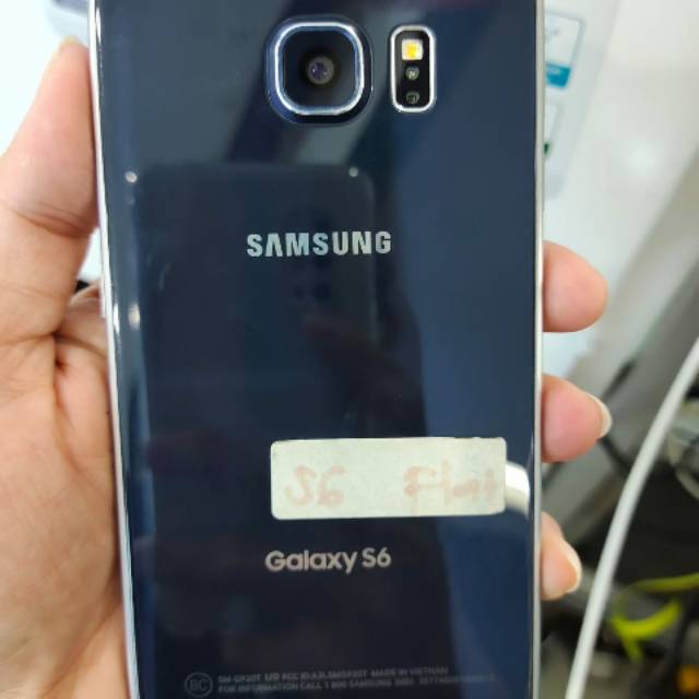 And if you ask fans on either side why they choose their phones, you might get a vague answer or a puzzled expression. Jual Samsung S6 Flat Bekas Indonesia Shopee Indonesia