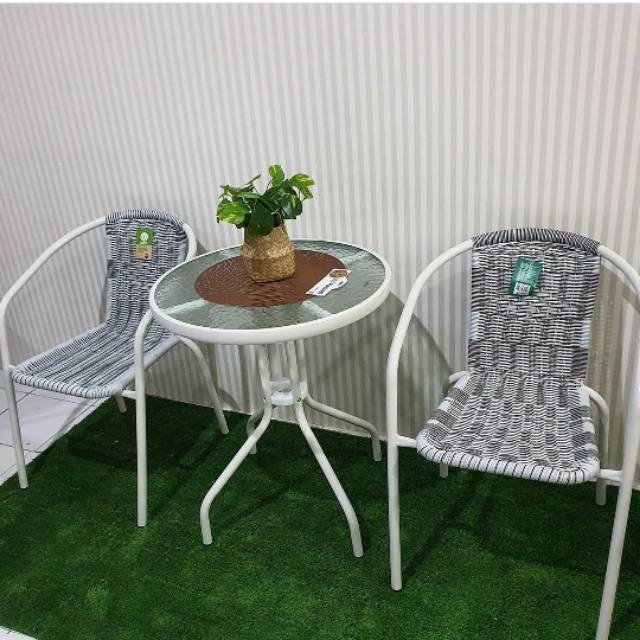 Outdoor furniture dukung aktivitas rileks anda di luar rumah dengan kehadiran koleksi gazebo, ayunan, kanopi, payung, kursi gantung, set kursi serta meja dan masih banyak lagi dari ace hardware. Set Kursi Meja Teras Ace Hardware Shopee Indonesia