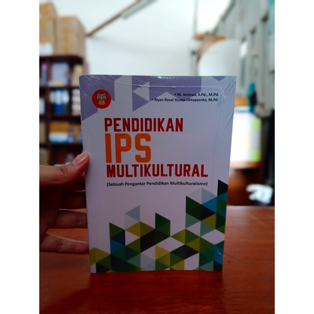 Kepentingan buku pengantar mata kuliah multikultural ini didasarkan pada beberapa alasan logis. Buku Pendidikan Ips Multikultural Sebuah Pengantar Pendidikan Multikulturalisme Shopee Indonesia