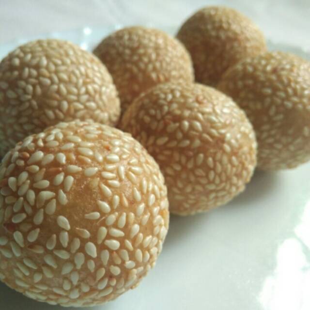Kue bola wijen / kue onde onde wijen isi kacang hijau 6 pcs | Shopee  Indonesia