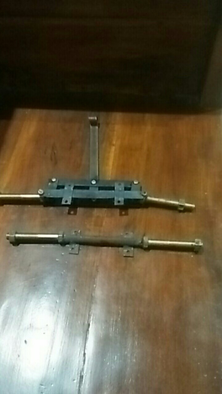 Pabrik grosir kustom pribadi kaus kaki kemasan label stiker logo percetakan. Terot Miniatur Truck Shopee Indonesia