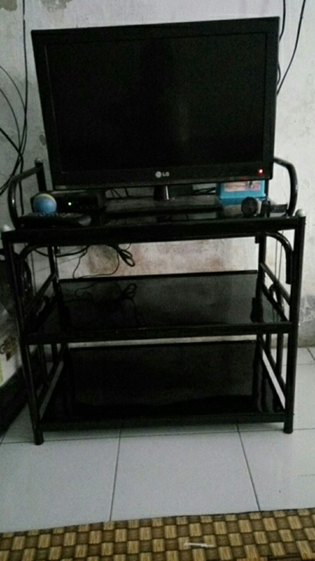 Rak tv 338 plat 2 kayu yg satu plat besi | Shopee Indonesia