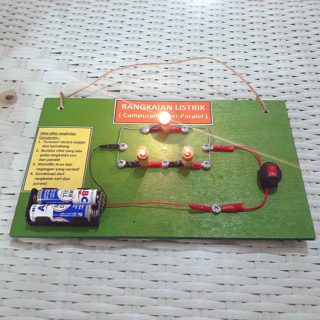 Langkah pertama yaitu siapkan komponen utama rangkaian paralel. Jual Rangkaian Listrik Lampu Seri Dan Paralel Tugas Praktek Keterampilan Sekolah Indonesia Shopee Indonesia