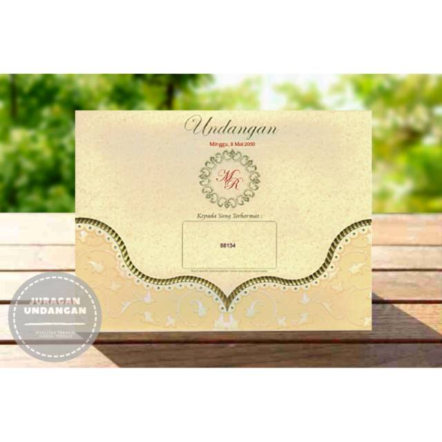 Pada hari ini saya mau berbagi sebuah desain teks undangan blangko erba silakan anda download. Blanko Undangan Undangan Pernikahan Undangan Murah Erba 88134 Shopee Indonesia