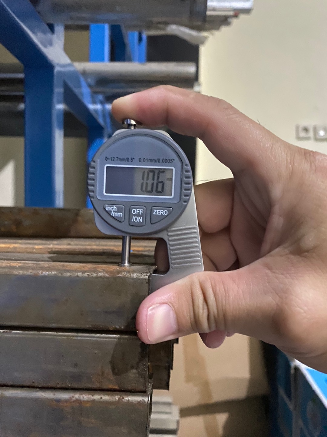 Jual ultrasonic thickness gauge digital alat ukur ketebalan berbagai material logam besi pipa keramik plastik kaca dll bagus dan murah di jual oleh ribuan . Digital Thickness Gauge Alat Ukur Ketebalan Tebal Plastik Besi Logam Shopee Indonesia