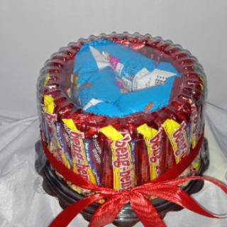 Kue ulang tahun dari makanan ringan, membuat hadiah dari snack,. bouquet snack tart snack hadia wisuda bucket buket snack