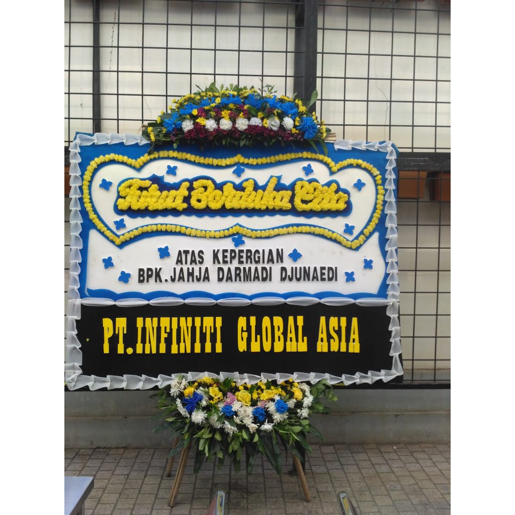 Yang berikut juga termasuk ke dalam bunga duka cita yang terbaru. Karangan Bunga Papan Bunga Ucapan Turut Berduka Cita Shopee Indonesia