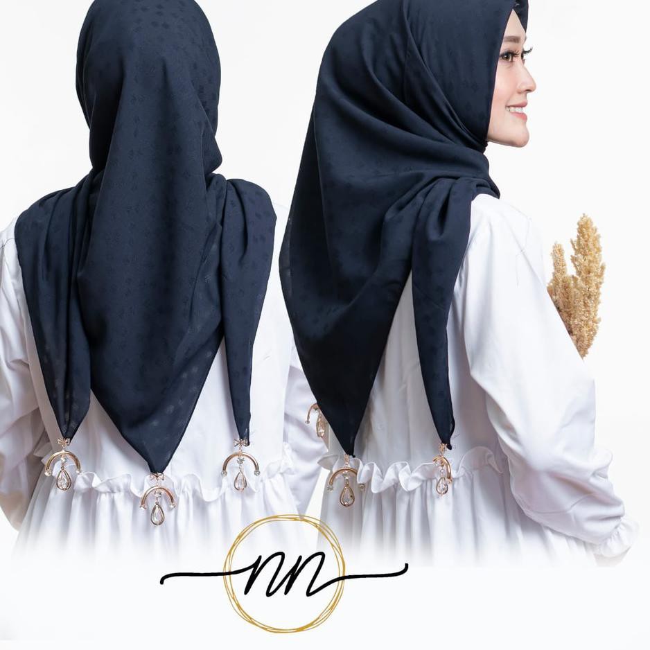Empat ima scarf,kerudung segi empat ima,jilbab segi empat syar i,cara . Spesial Disini S4 Polos Doby Logam Mutiara Hijab Aksara Dan Hijab Nn Ima Scarf Original Termurah Shopee Indonesia
