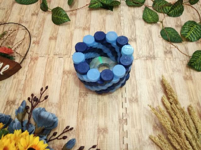 26+ kerajinan dari botol plastik bekas yang unik dan mudah kamu buat. Jual Kerajinan Daur Ulang Tutup Botol Jadi Tempat Pensil Unik Indonesia Shopee Indonesia