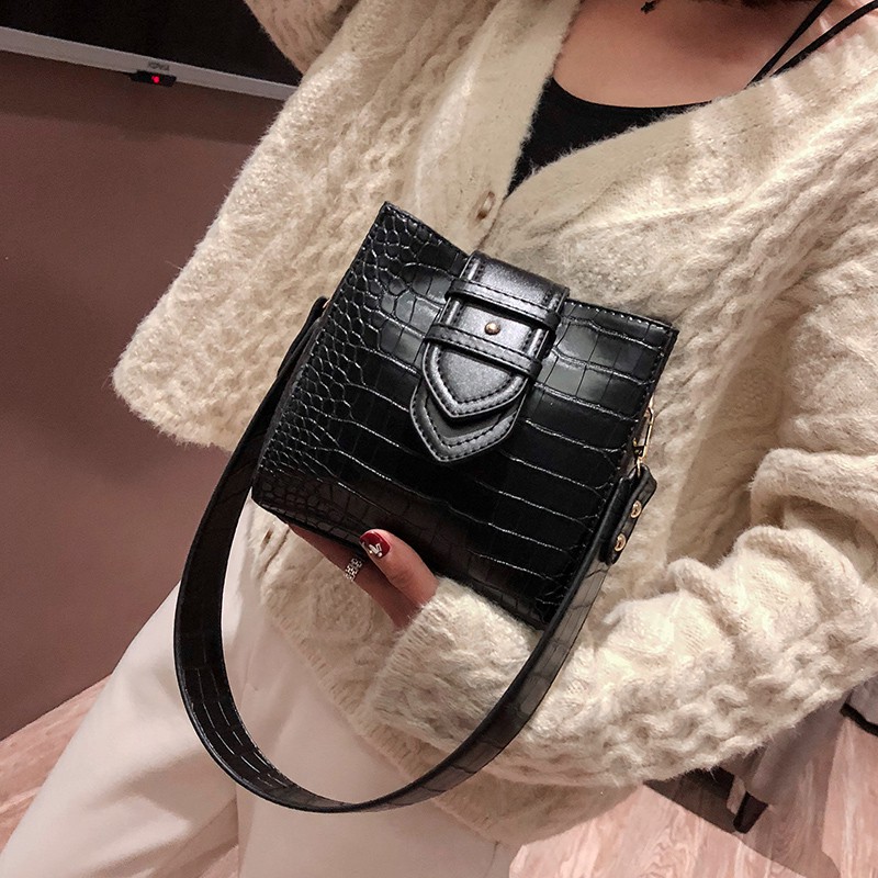 Masker kain scuba gambar wajah 3d kumis senyum joker jenggot lembut. 20+ Foto Joker Hitam Putih - Romi Gambar