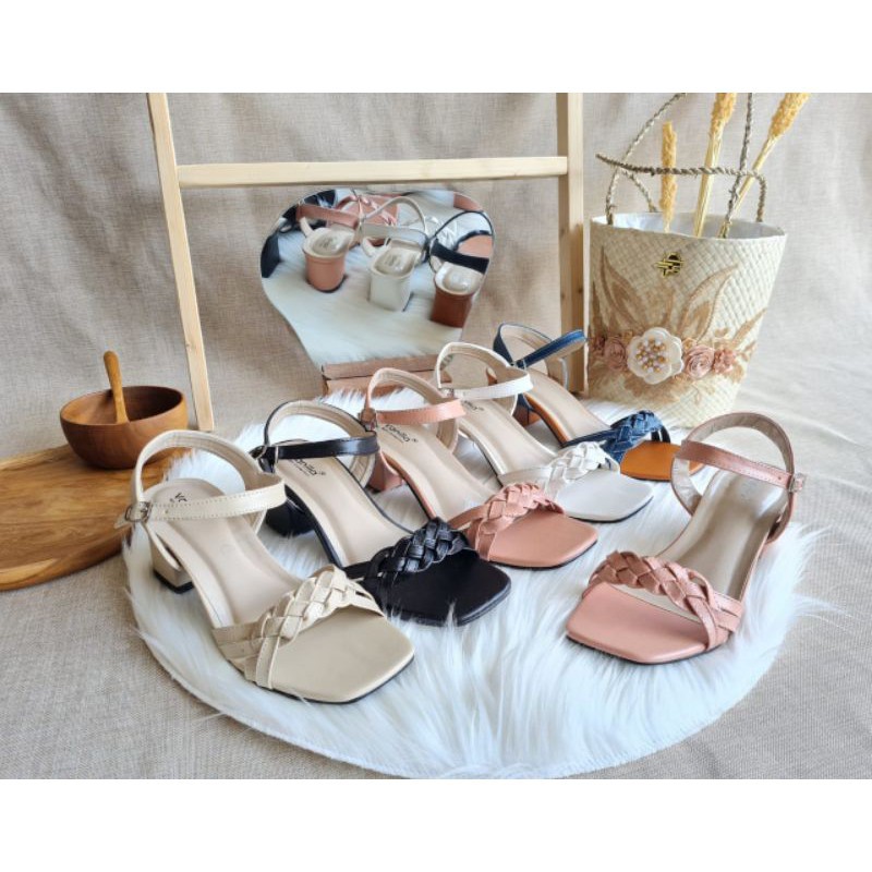 Sandal Hak Wanita / Heels Wanita 5cm Size 37-40 [US 93] by CHOCOLATTE |  Shopee Indonesia
