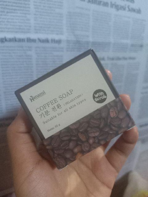 Hanasui coffee soap with coffee soap seperti yang kita tahu bahwa manfaat kopi sangat baik untuk kulit kita, buat anda para penikmat kopi, info yang satu .  COFFEE  HANASUI COFFEE SOAP WITH SCRUB 60GR - SABUN