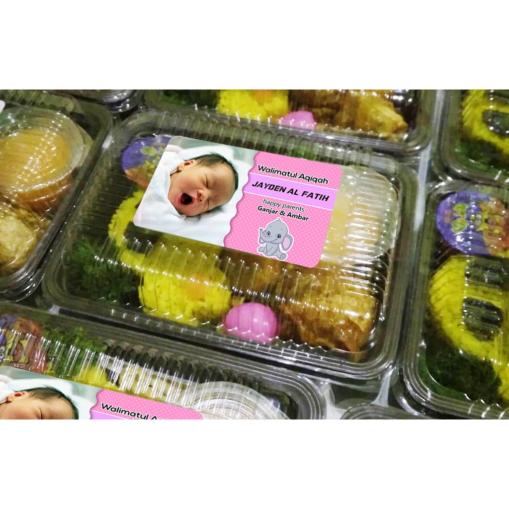 Wb semoga video ini bisa membantu temen temen yg lagi bingung mau buat undangan tasyakuran aqiqah atau sunatan untuk di kotak. Stiker Label Aqiqah Akikah Syukuran Kelahiran Baby Shower Kotak Nasi Shopee Indonesia