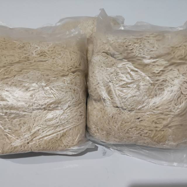 Jual Mie ayam mentah keriting super Indonesia|Shopee Indonesia
