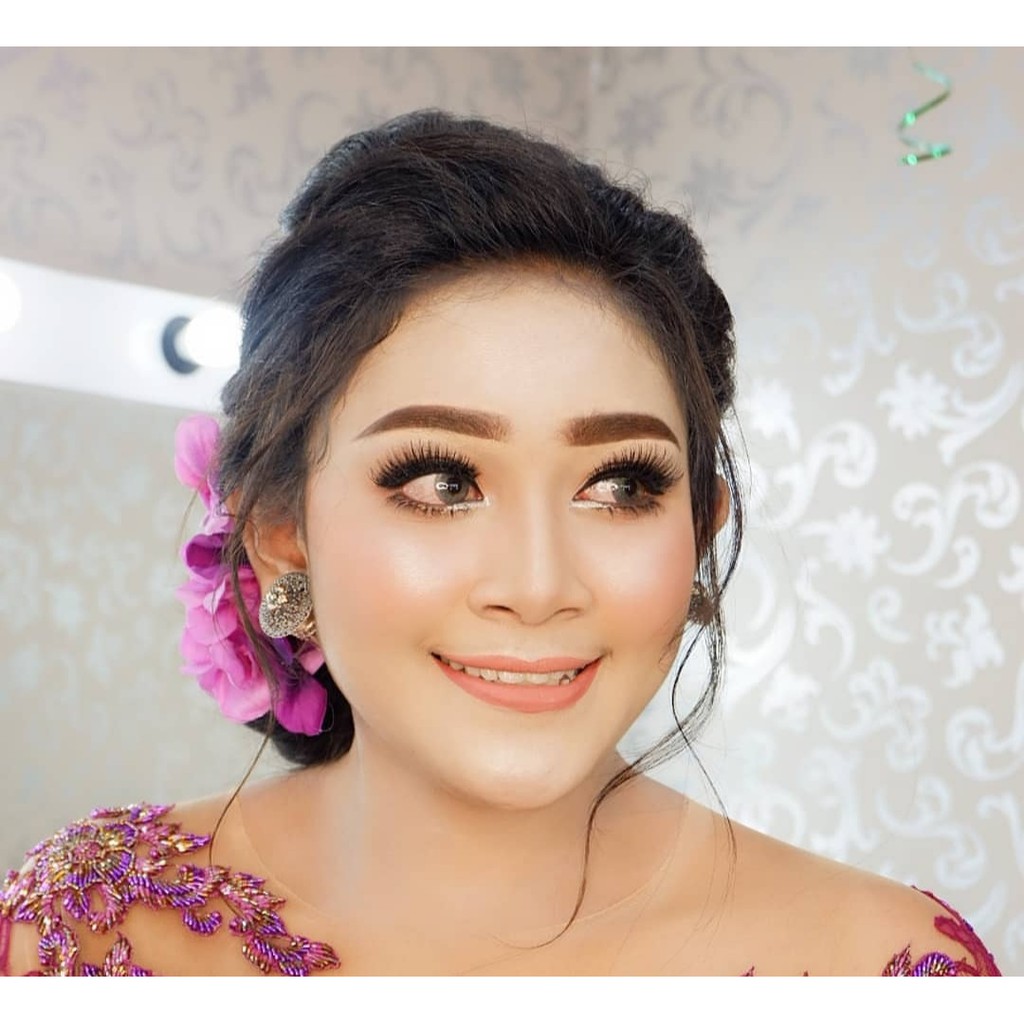 Contoh penggunaannya antara lain mendaftar sekolah ( sd, smp, sma), cpns, melengkapi data, tes/ujian, lamaran pekerjaan, suarat wisuda, dan segala sesuatu yang berhubungan dengan administrasi.mengedit foto. Hiasan Rambut Sanggul Wisuda Kebaya Bali Cristand Shopee Indonesia